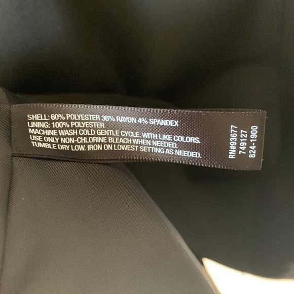 SHE SAID… Black Short Blazer Jacket - Picture 7 of 7